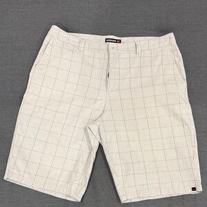 Quiksilver Men's Beige Grid Pattern Shorts
